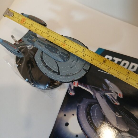 STAR TREK ONLINE COLLECTION: U.S.S. CHIMERA NCC-97400 - ISSUE 02-NEW IN BOX - Picture 6 of 12